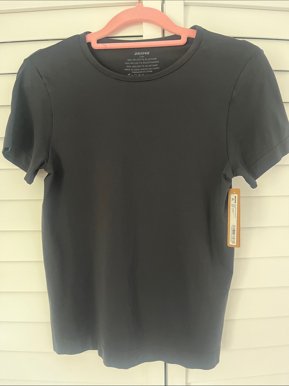 Skims tee